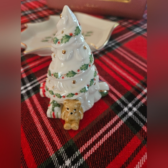NWT Christmas Lenox salt and pepper shakers - Picture 4 of 7
